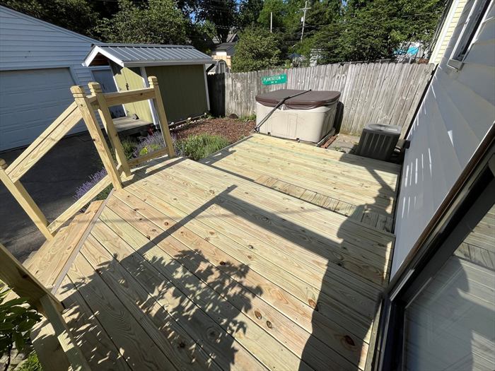 Deck platform by the hot tub